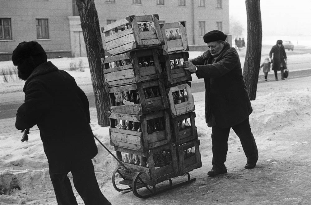Приемщики стеклотары, Новокузнецк, 1982 год.
