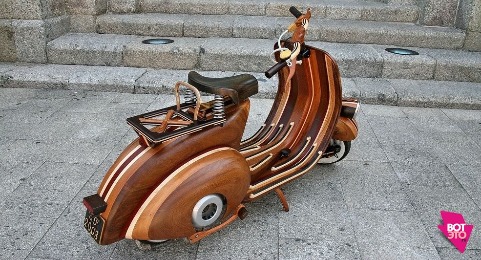 Скутер из дерева