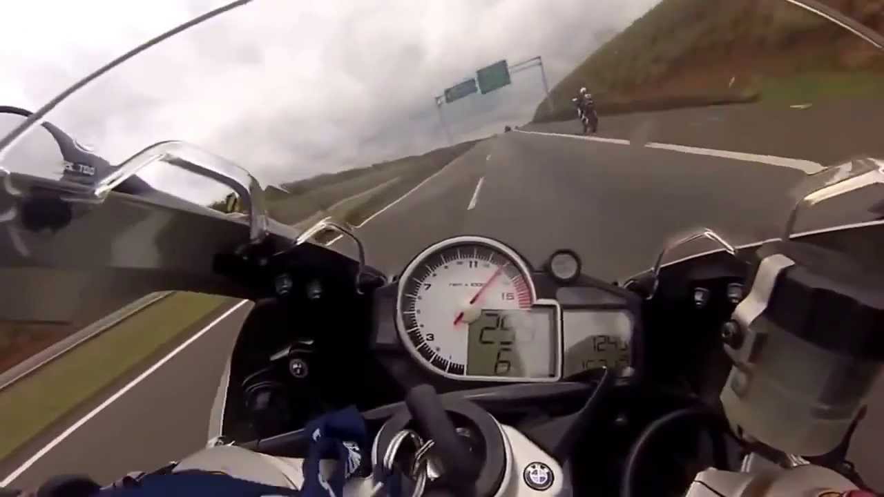 Как быстро может ехать мотоцикл?