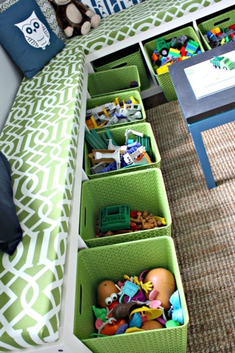 Разноцветные и стильные контейнеры для игрушек