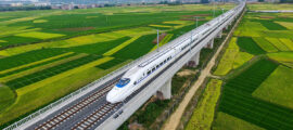 Зачем Китай массово строит железные дороги себе в убыток?